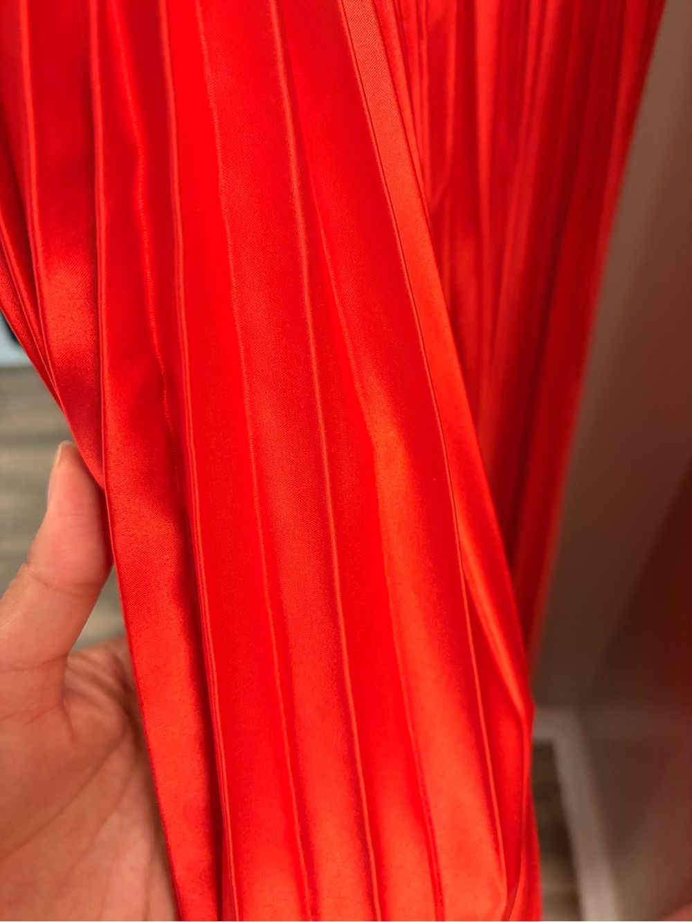 Pleated Red Maxi Skirt with Elastic Waist - Picture 4 of 6